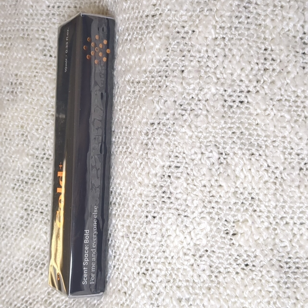 Commodity Gold+ in Scent Space: Bold, 10ml/0.33fl oz - Picture 3 of 8